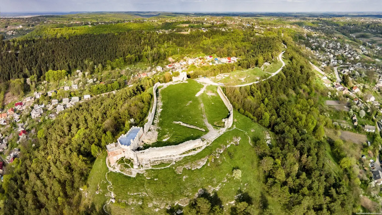 Замкова гора Бона і місто — аерофото Замкова гора Бона і місто — аерофото — Кременець