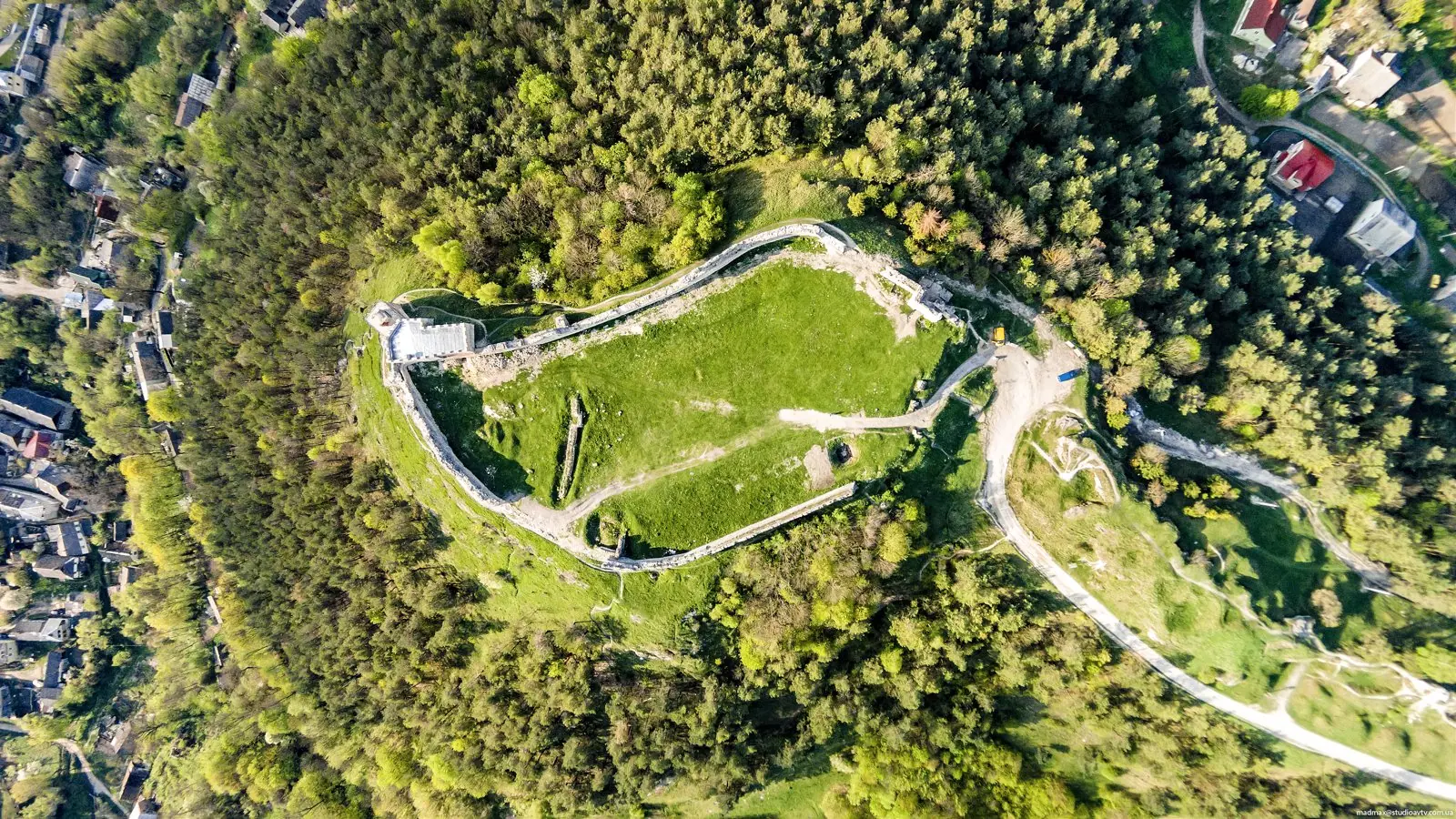 Мури замку на вершині Бони Мури замку на вершині Бони — Кременець