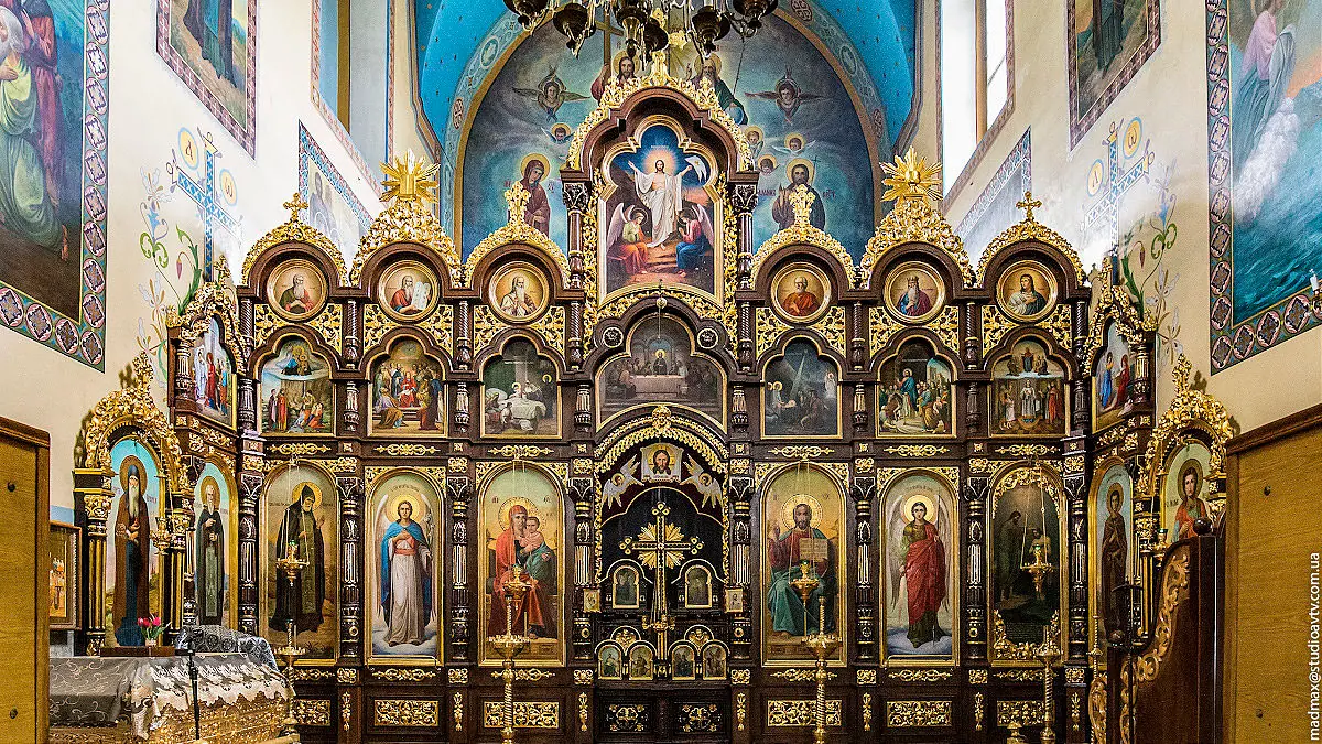Вівтарна частина — Кременець