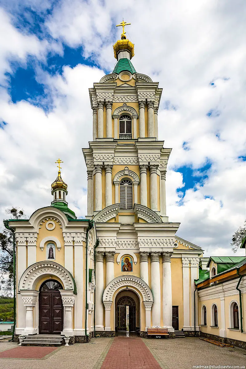 Дзвіниця з надбрамним храмом — Кременець