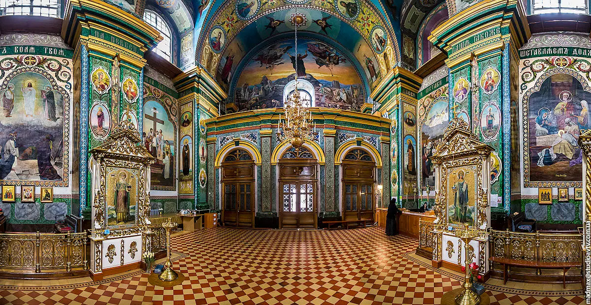 Розписи й іконостас — Кременець