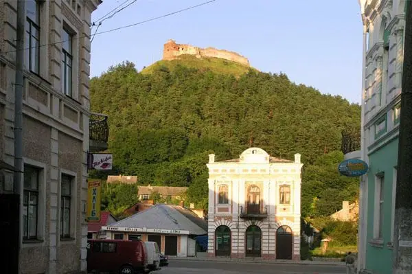 Гора Бона над будинками Гора Бона над будинками — Кременець