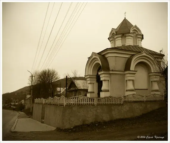 Каплиця, тонована світлина — Кременець