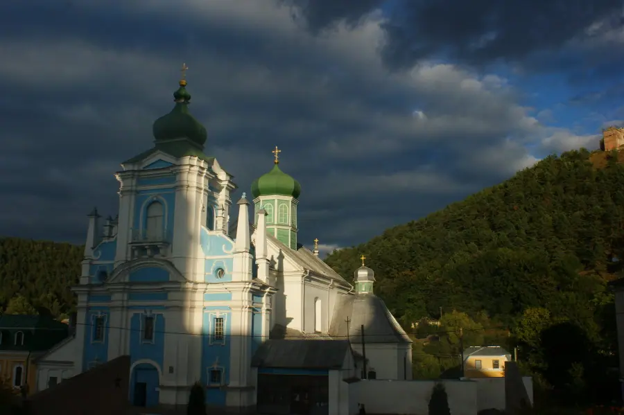 Собор під грозовим небом — Кременець