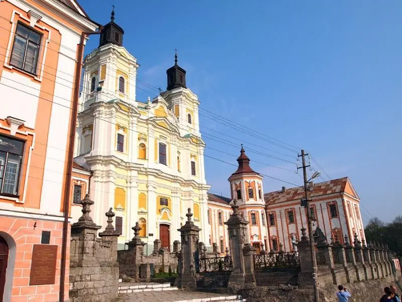 Собор і корпуси колегіуму Собор і корпуси колегіуму — Кременець