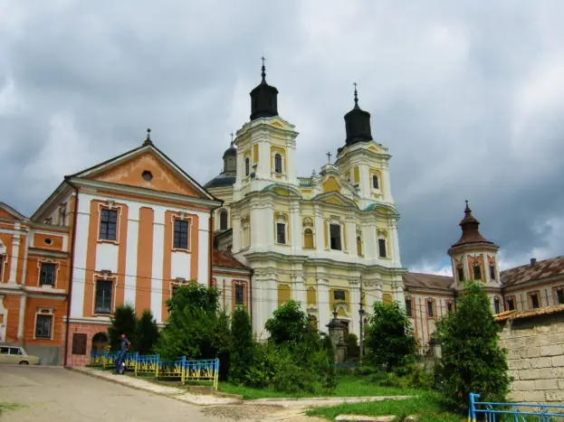 Собор колегіуму і корпуси Собор колегіуму і корпуси — Кременець