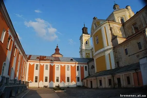 Подвір'я колегіуму Подвір'я колегіуму — Кременець