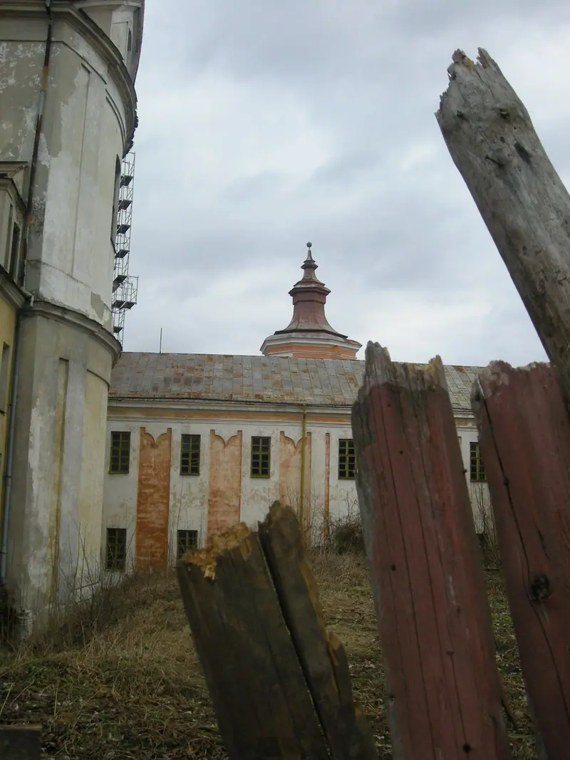 Колегіум за старим парканом Колегіум за старим парканом — Кременець