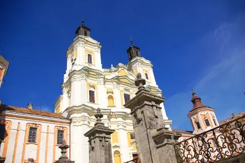 Собор колишнього єзуїтського колегіуму Собор колишнього єзуїтського колегіуму — Кременець