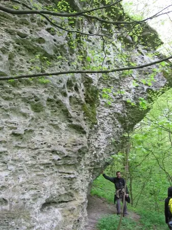 Скелелаз на вапняковій скелі Скелелаз на вапняковій скелі — Кременець