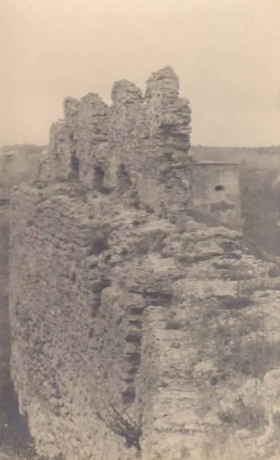 Уламок вежі замку — Кременець