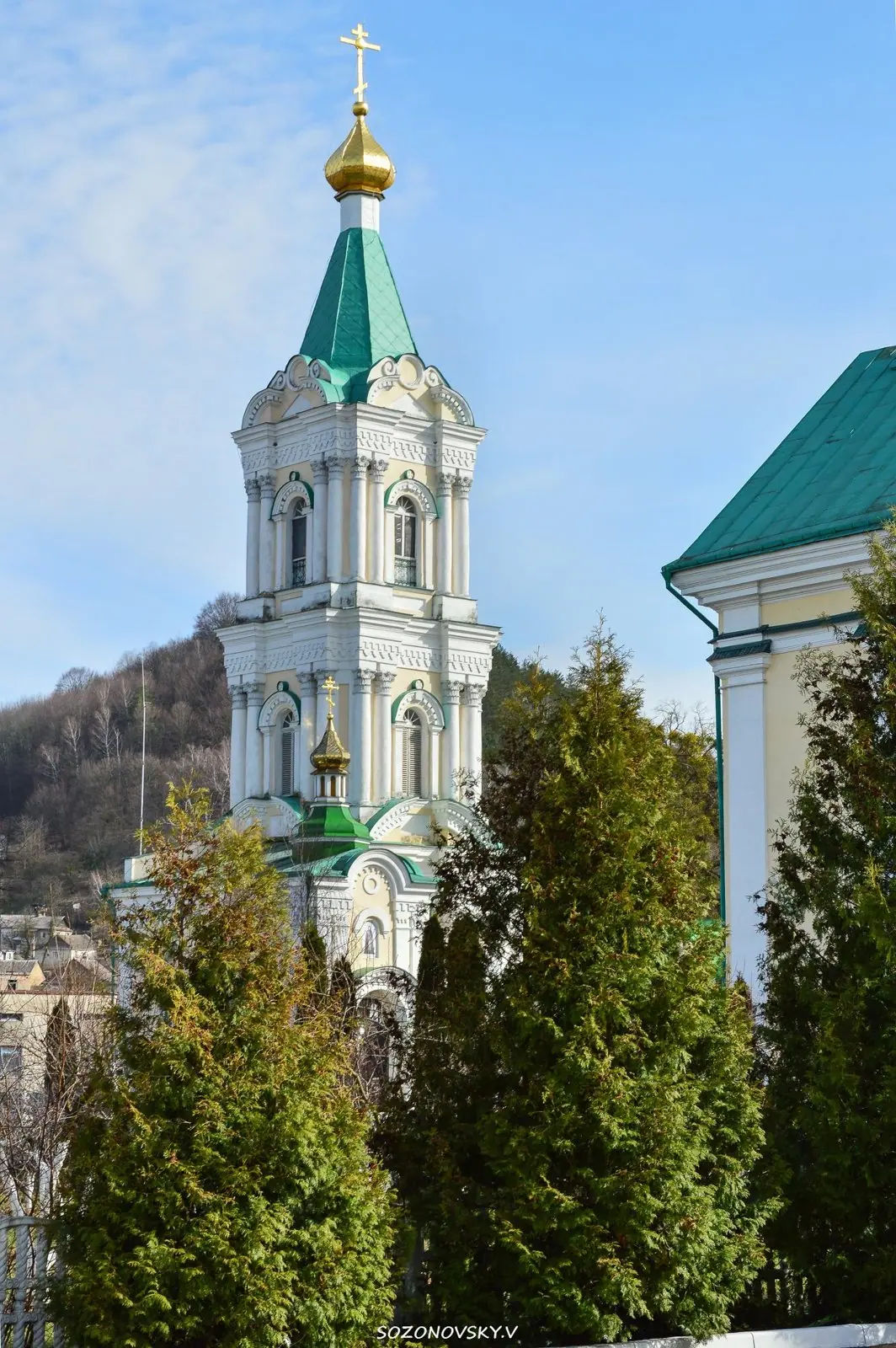 Храм і дзвіниця серед ялин — Кременець