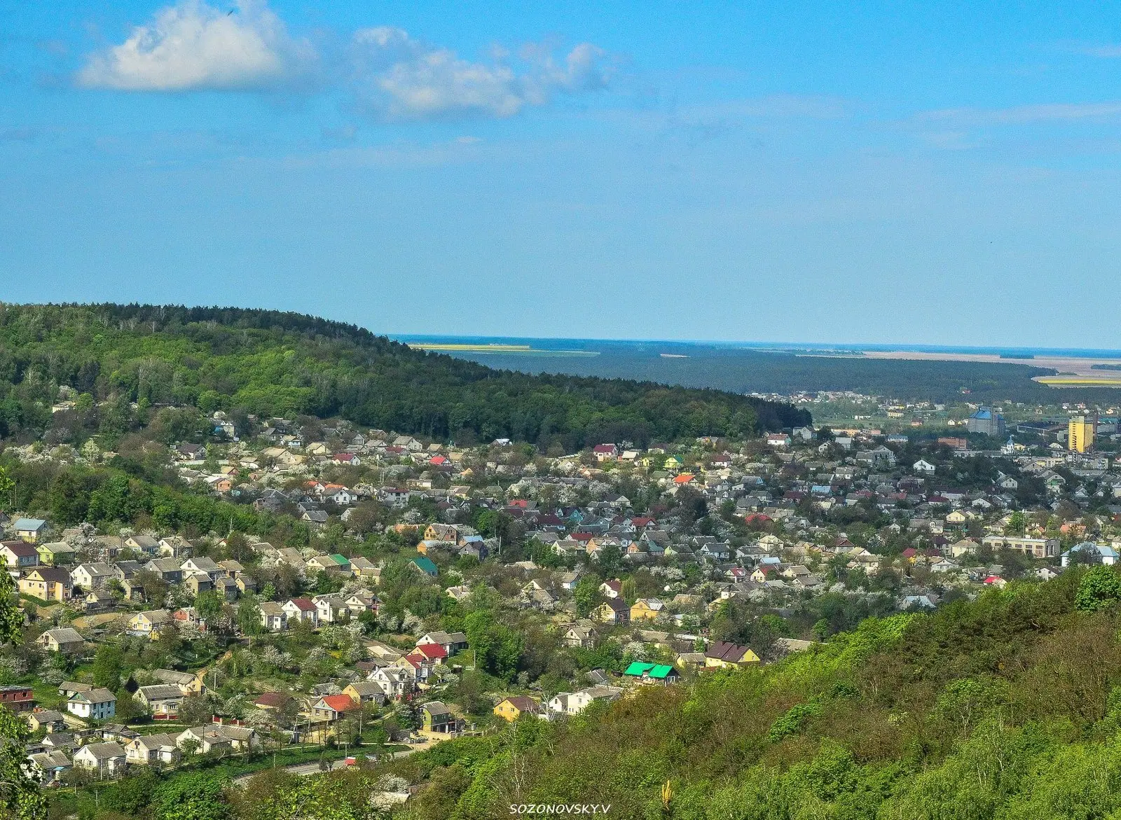 Долина й місто з висоти — Кременець