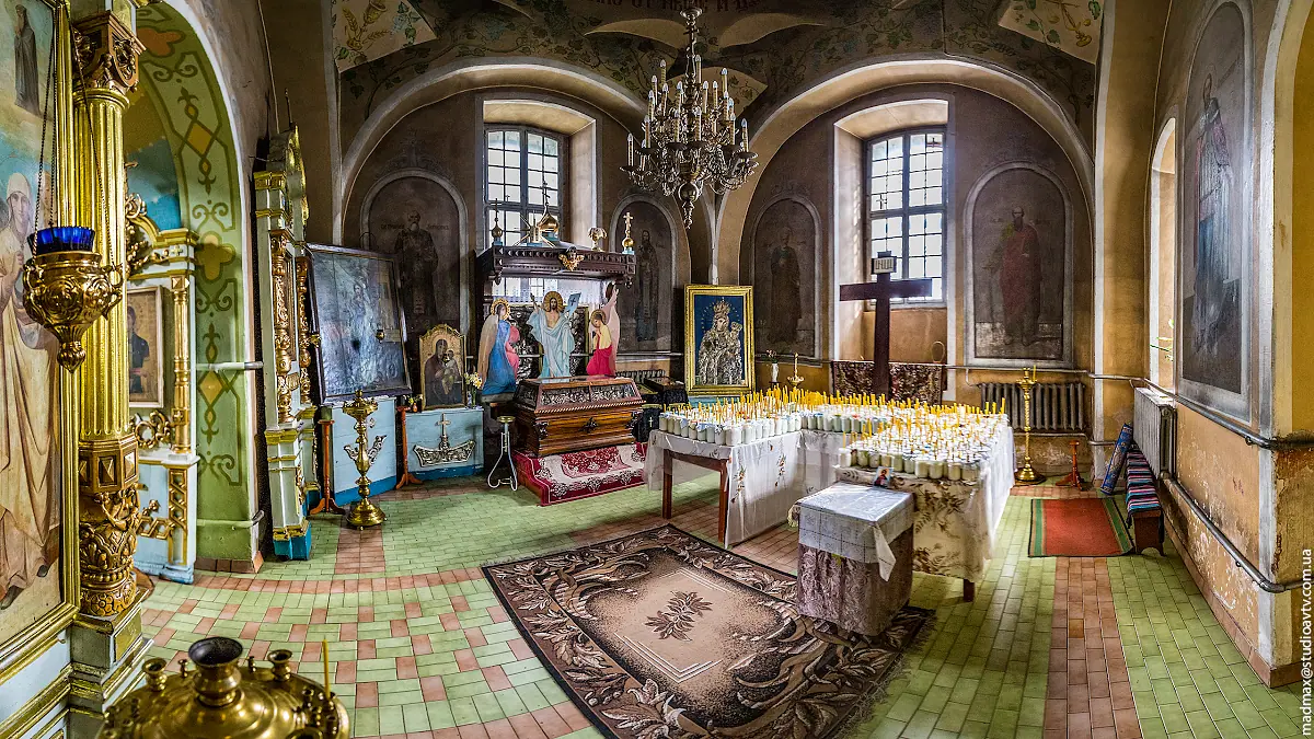 Бічний вівтар Бічний вівтар — Кременець