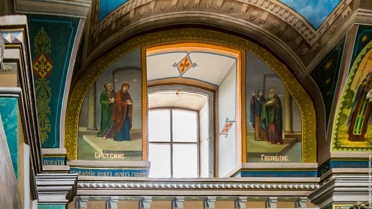Розписи біля вікна Розписи біля вікна — Кременець