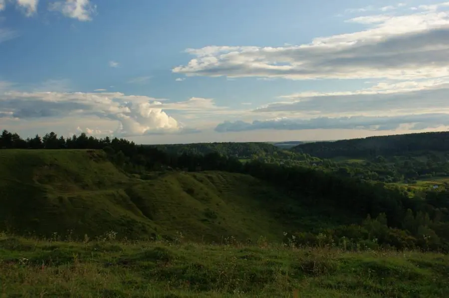 Пагорби в сутінках — Кременець