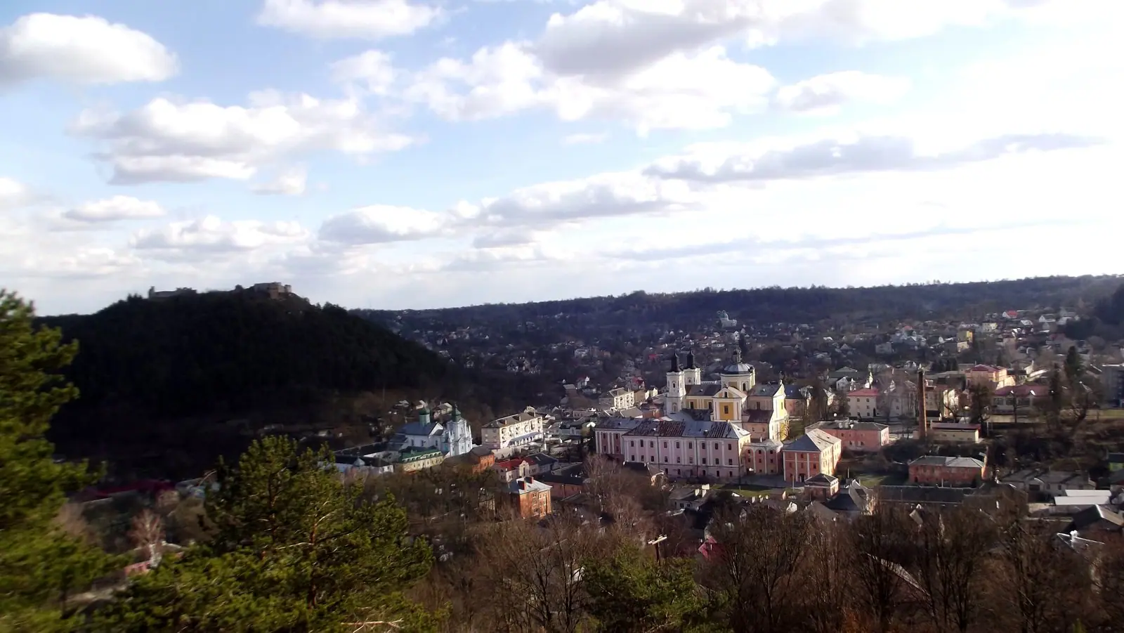 Вид на Кременець з пагорба — Кременець