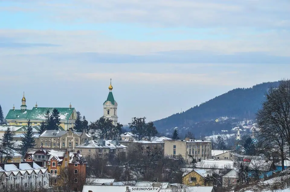 Панорама з храмами й горою Панорама з храмами й горою — Кременець