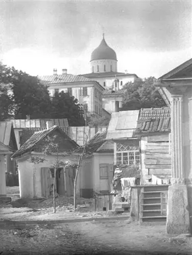 Вулиця Почаєва зі храмом Вулиця Почаєва зі храмом — Почаїв