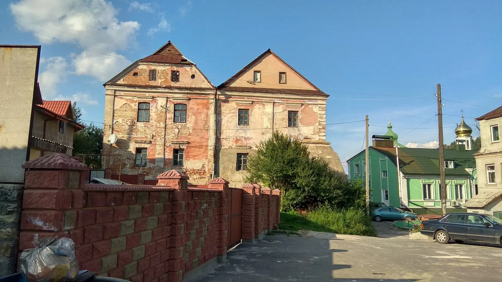 Будинок «Близнюки» з боку двору, 2017 — Кременець