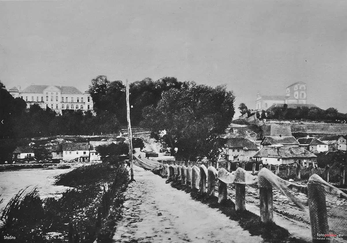 Вишневецький палац до 1939 року: інтер'єри, фасади й креслення — Вишнівець, 1920–1930-ті і XVIII ст. (креслення)