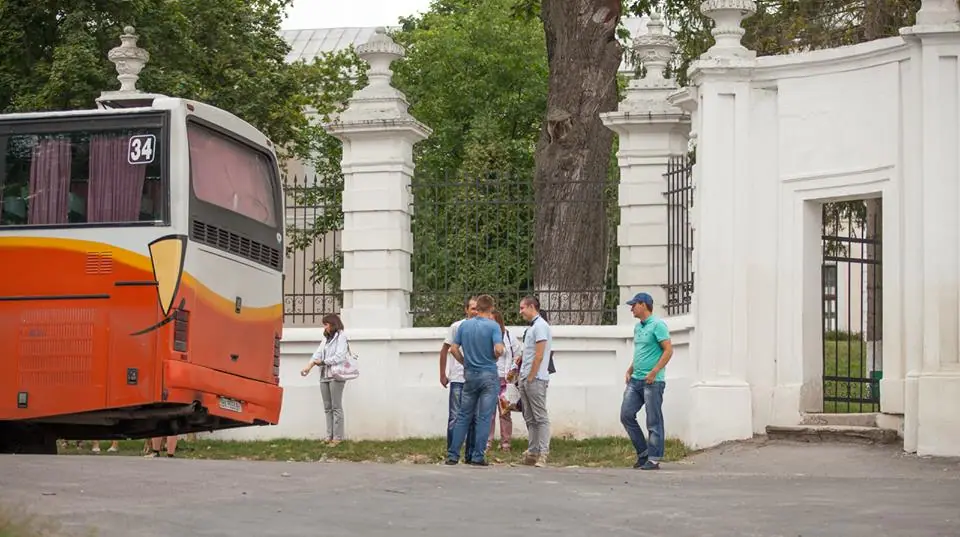 Вишнівецький палац: фасади, парк і територія — Вишнівець, фото 14 з 45