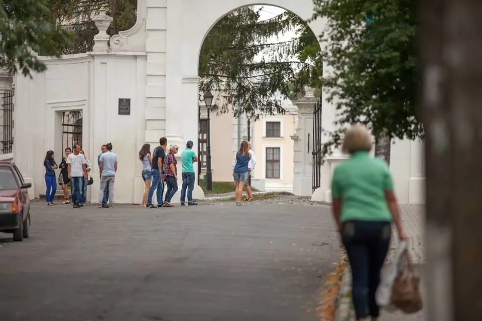 Вишнівецький палац: фасади, парк і територія — Вишнівець, фото 15 з 45