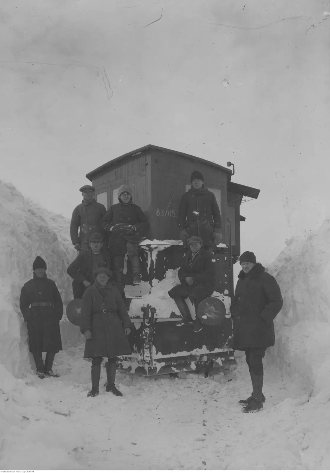 Вагон, застряглий у снігу — Збараж